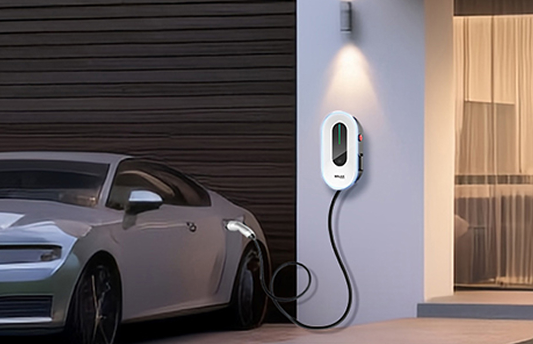 Bostäders solceller, ESS kombinerat med laddstation för elbilar